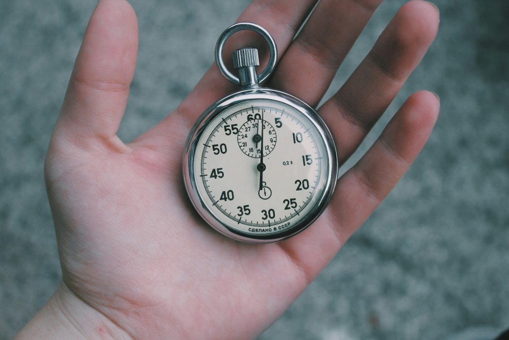 Ontdek wat 5 minuten didactisch coachen is en hoe docenten en praktijkopleiders met korte coachgesprekken studenten effectief begeleiden in leren en professionele ontwikkeling.